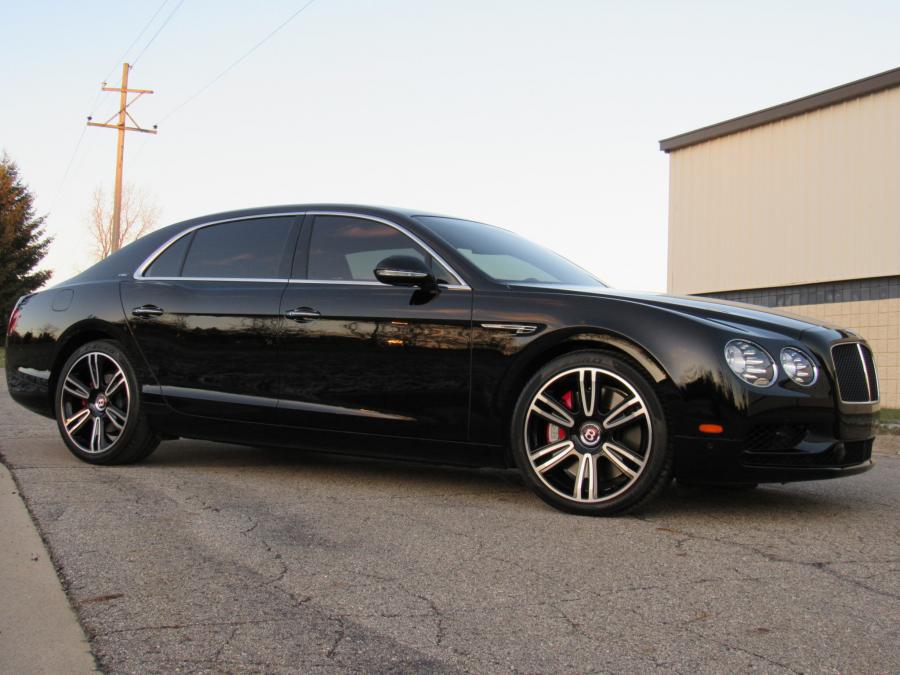  Bentley Flying Spur V8 S 2017 года  (фото 12 из 154)